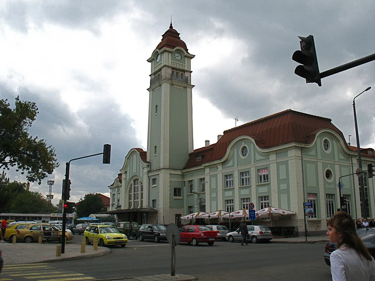 багаж за Евровизия: Burgas Central Railway Station Mihal Orela